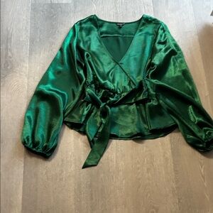 Guess Emerald Green Satin V-Neck Wrap Peplum Long Sleeve Blouse Sz M Mob Wife